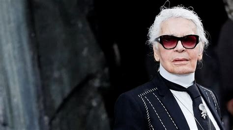 chanel designer dies this year|Fashion icon Karl Lagerfeld dies .